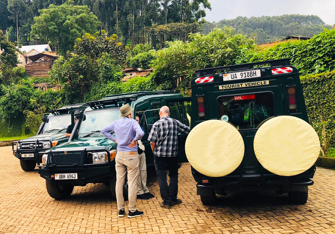 best-gorilla-trekking-destinations-in-east-africa-in-a-safari-jeep